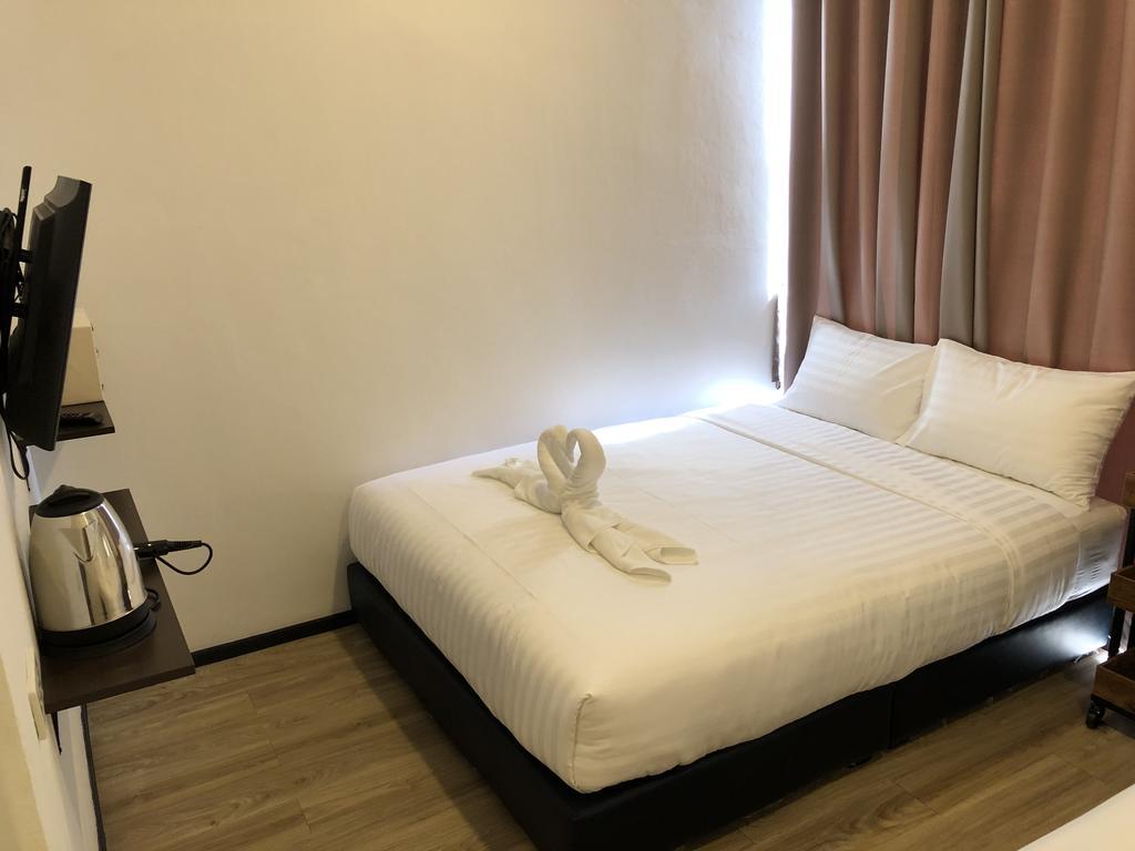 Glur Phuket Patong Beach المظهر الخارجي الصورة